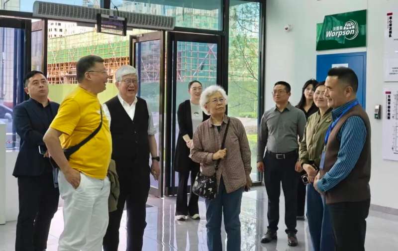 清华大学教授、中国生物反应工程泰斗曹竹安先生，参观访问现代生物集团